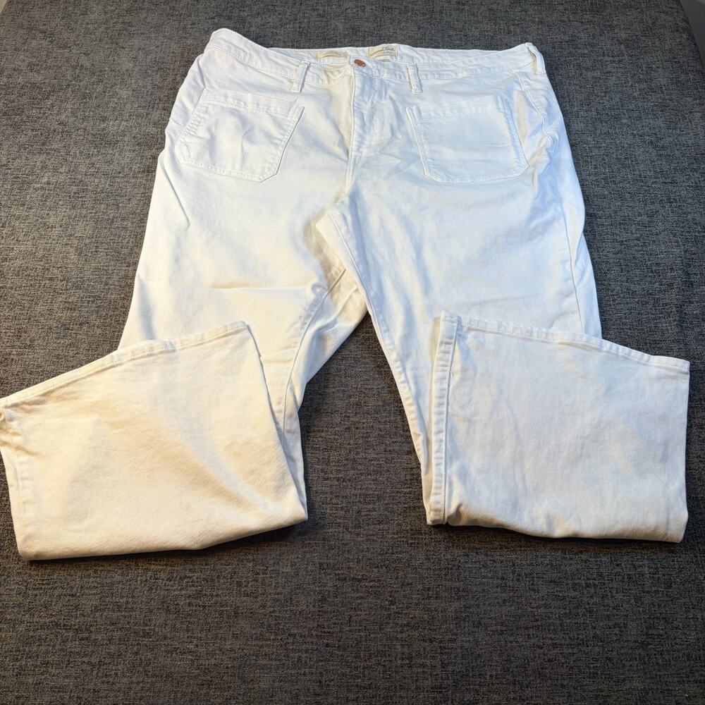 Universal Thread Womens Plus Size White High Rise Flair Jeans Size 22R